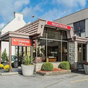 Econo By The Falls , Niagara Falls Canada